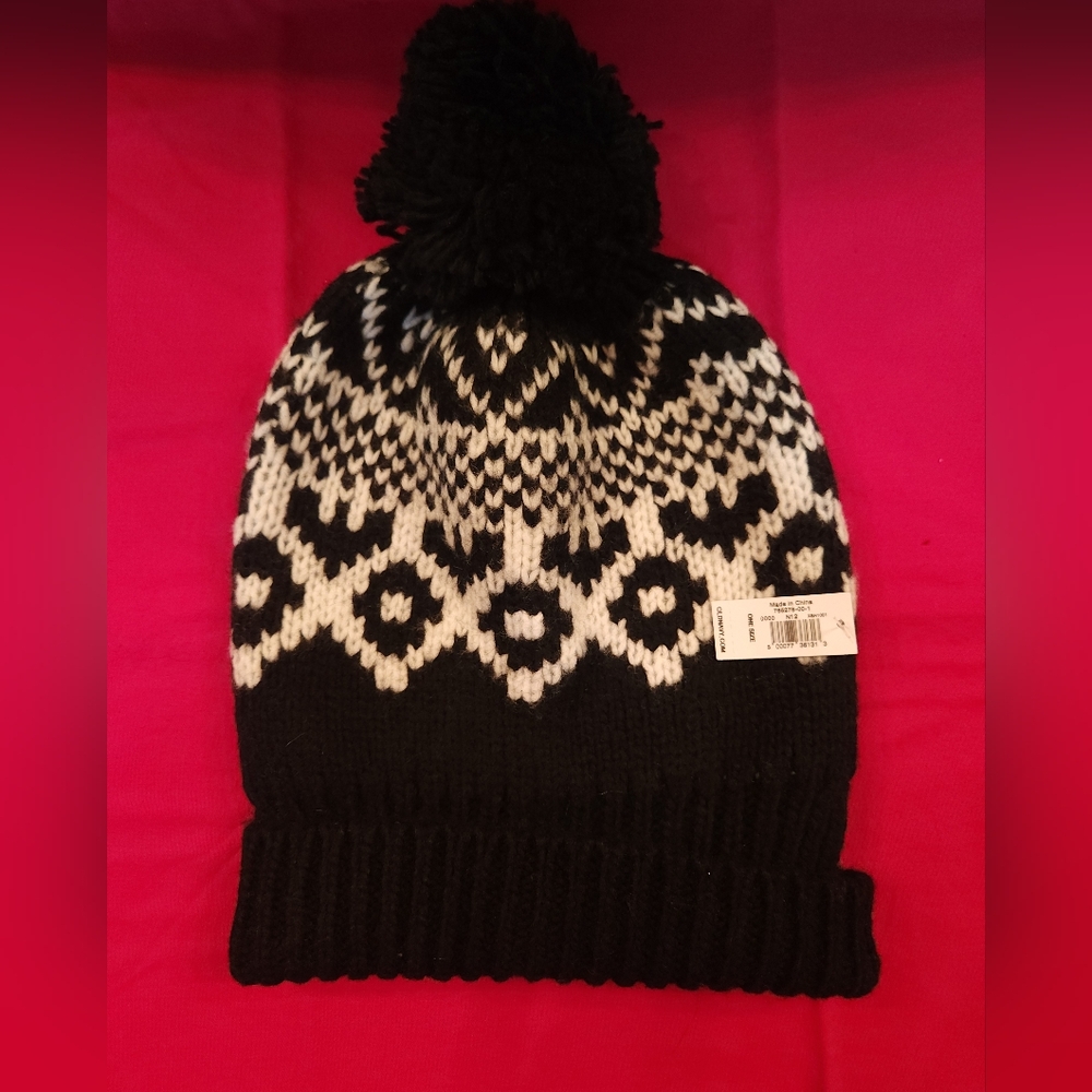Old Navy Womens Hat and Mittens - Picture 4 of 7